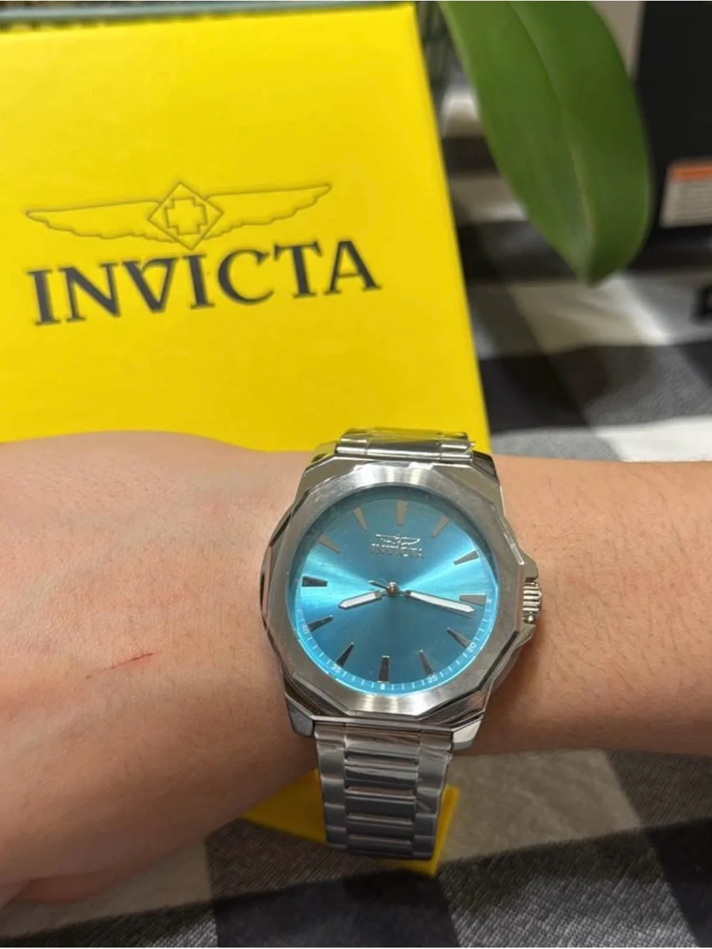 Invicta bold turquoise